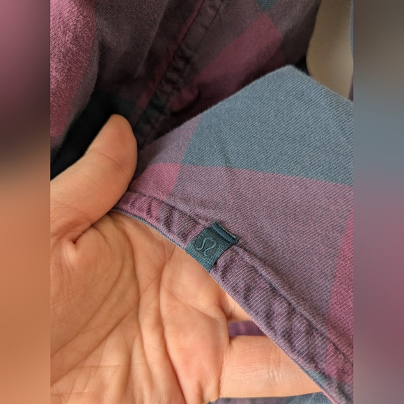 Lululemon Full Day Ahead Flannel Shirt Night Diver - Size 4 - Picture 5 of 7